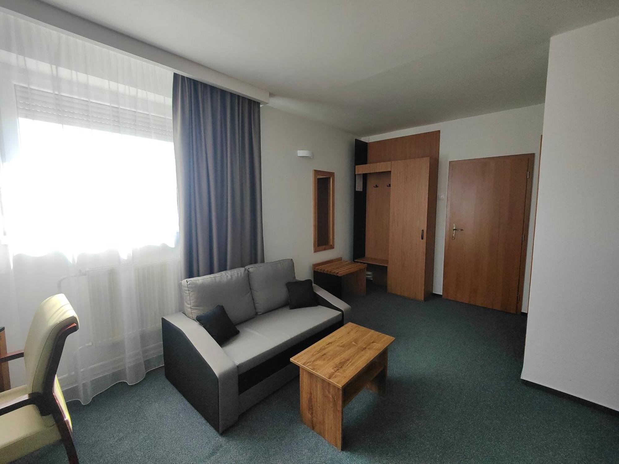 Hotel P7 Lučenec Eksteriør billede